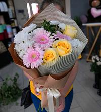 Букет цветов из:  Герберы, Розы и Хризантемы в Ногликах