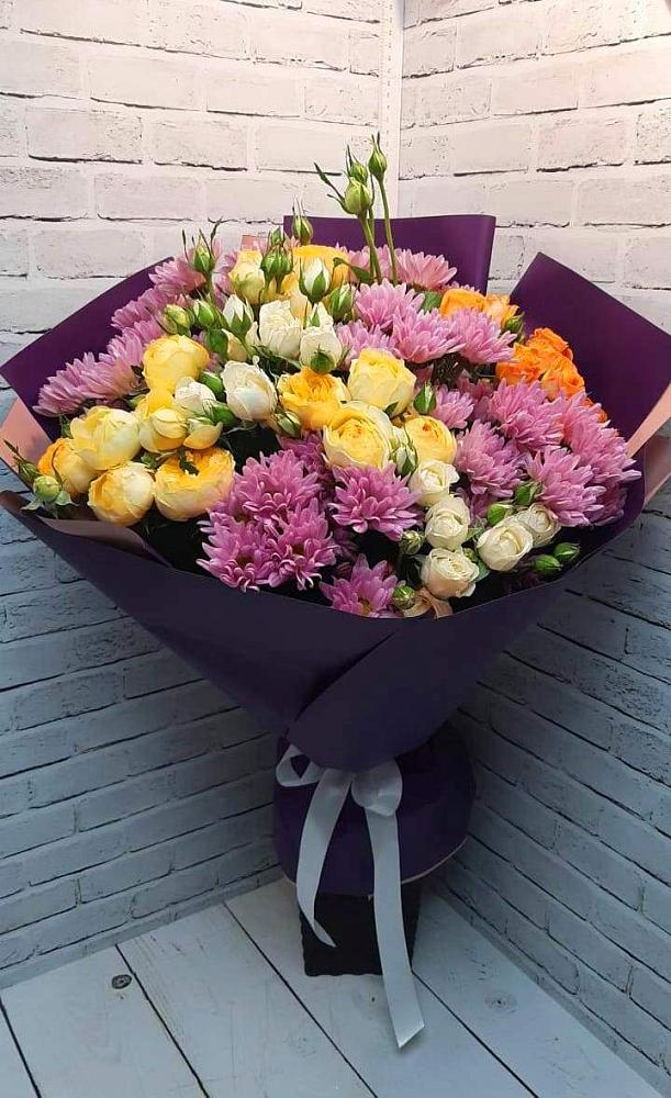 Букет цветов из: Хризантемы и Розы в Ногликах
