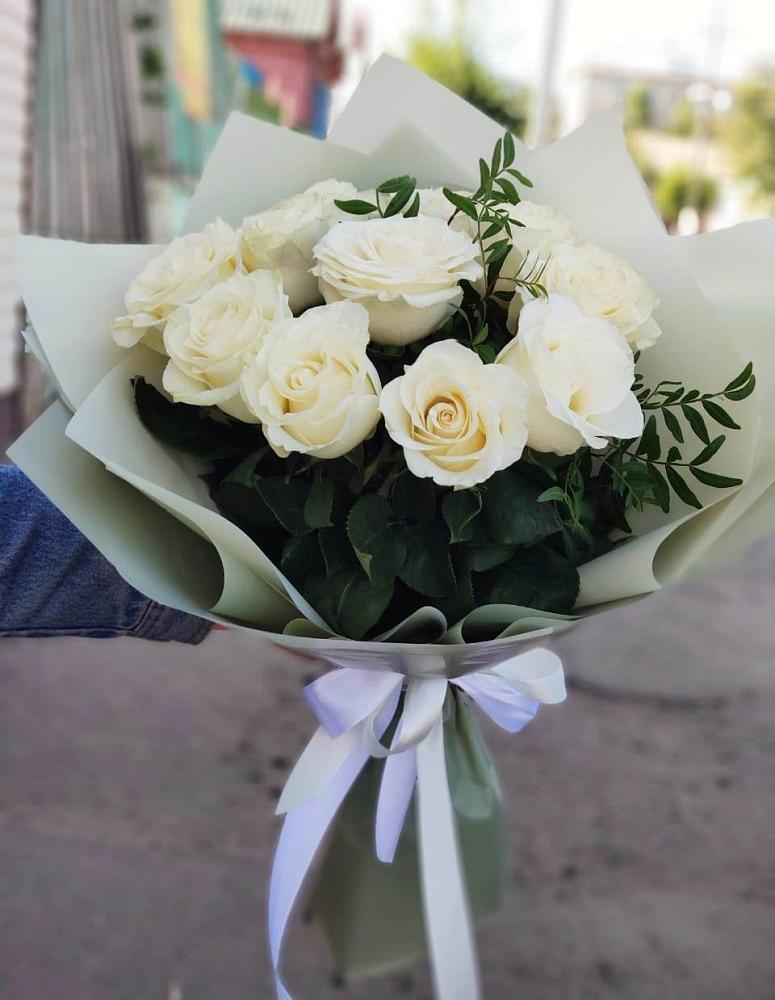 Букет Белые розы Проуд в Ногликах