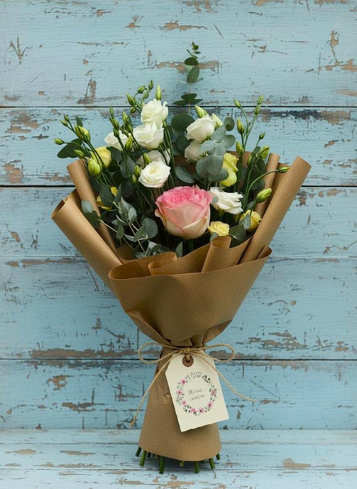 Букет цветов из: Розы и Лизиантусы в Ногликах