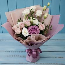 Букет цветов из:  Розы и Лизиантусы в Ногликах