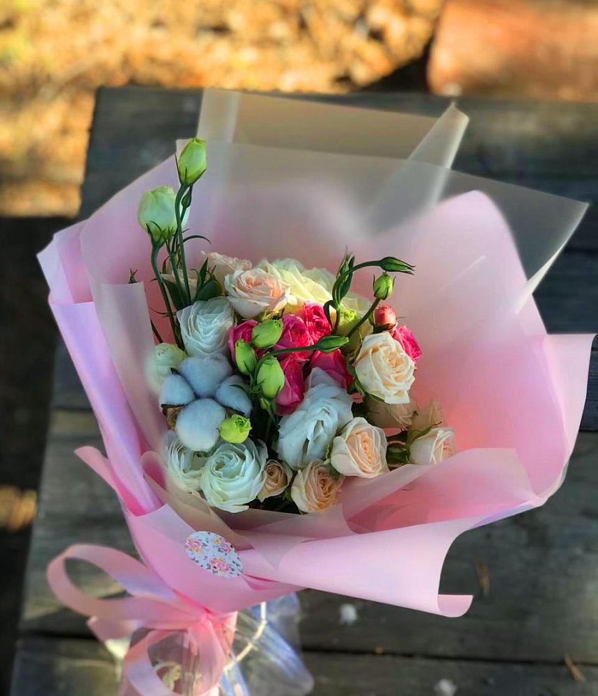 Букет цветов из: Розы и Лизиантусы в Ногликах