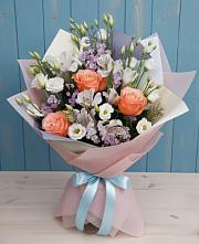 Букет цветов из:  Лизиантусы, Розы, Альстромерии и Гипсофила в Ногликах