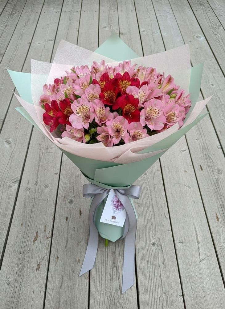 Букет цветов из: Альстромерии в Ногликах