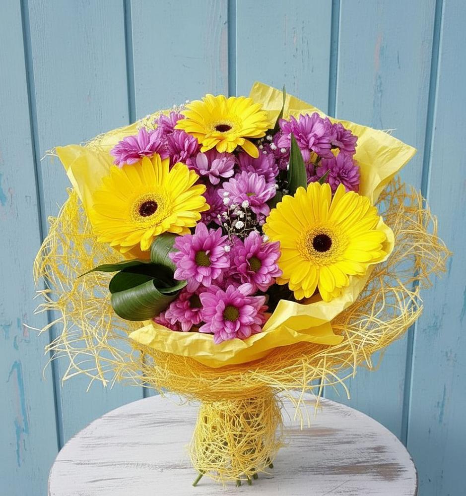 Букет цветов из: Хризантемы и Герберы в Ногликах