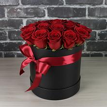 Цветочная композиция из Розы в шляпной коробке в Ногликах