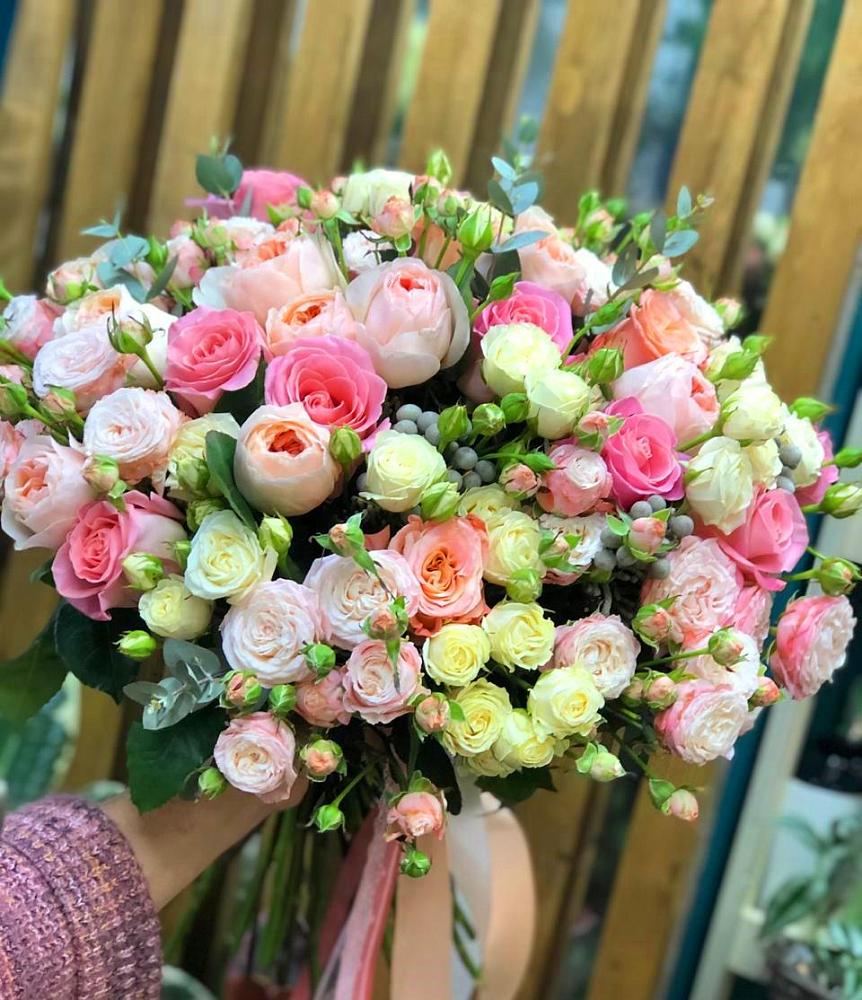 Букет цветов из: Розы в Ногликах