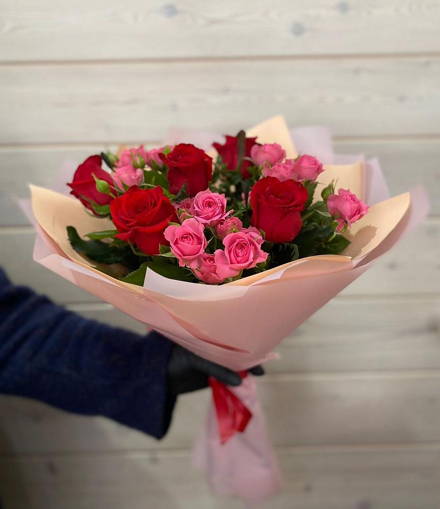 Букет цветов из: Розы в Ногликах
