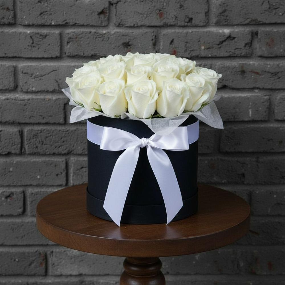 Цветочная композиция из Розы в шляпной коробке в Ногликах