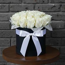 Цветочная композиция из Розы в шляпной коробке в Ногликах